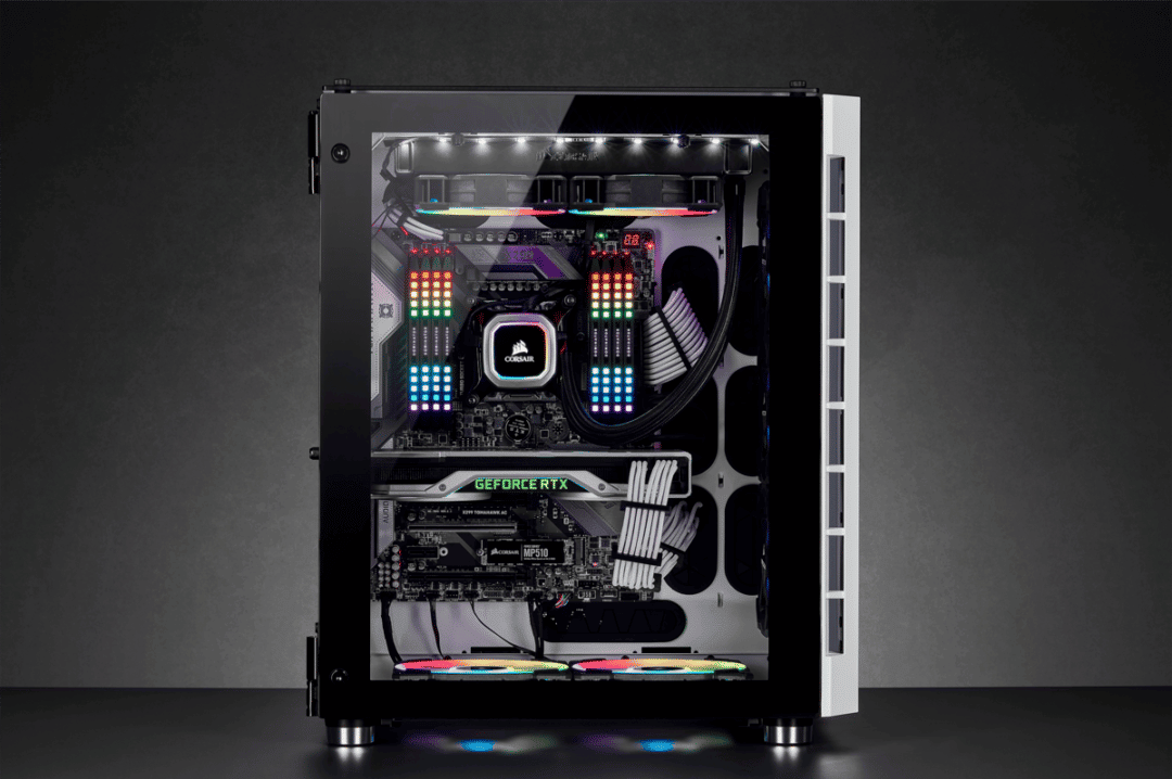 Corsair Crystal Series 680X RGB White Cover View