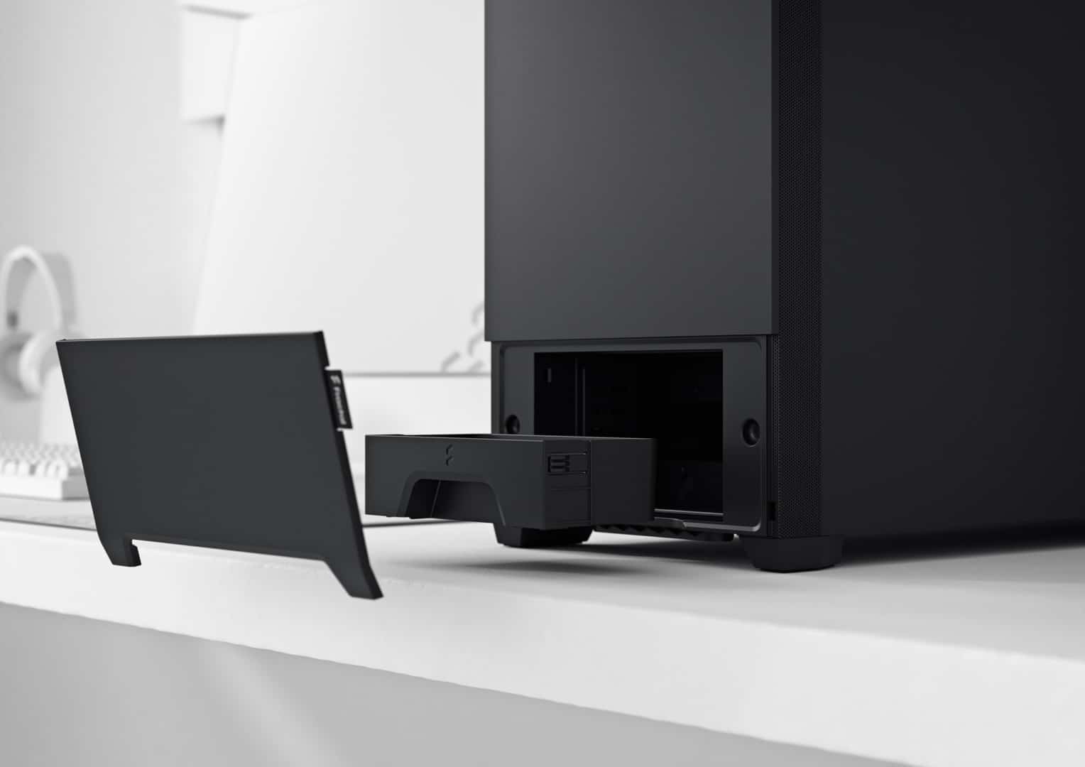 Fractal Design Pop XL Silent Black Solid Cover View