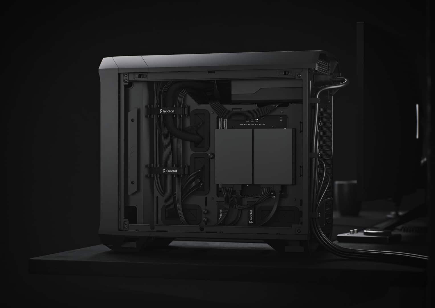 Fractal Design Torrent Nano Black Solid Cover View