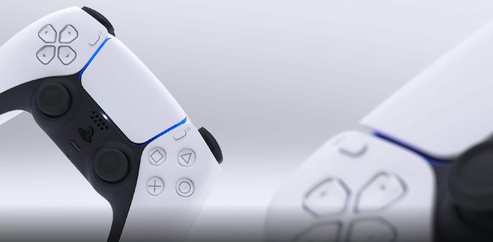 Sony PS5 White DualSense Wireless Controller + FIFA 23 + Ultimate Team DLC Cover View