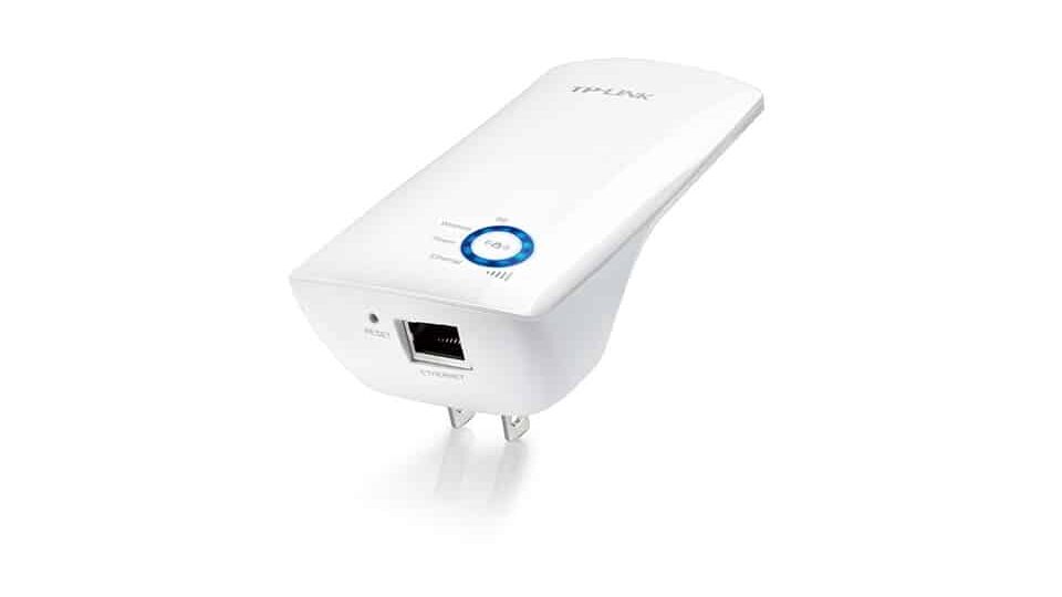 TP-LINK TL-WA850RE Angled Port View