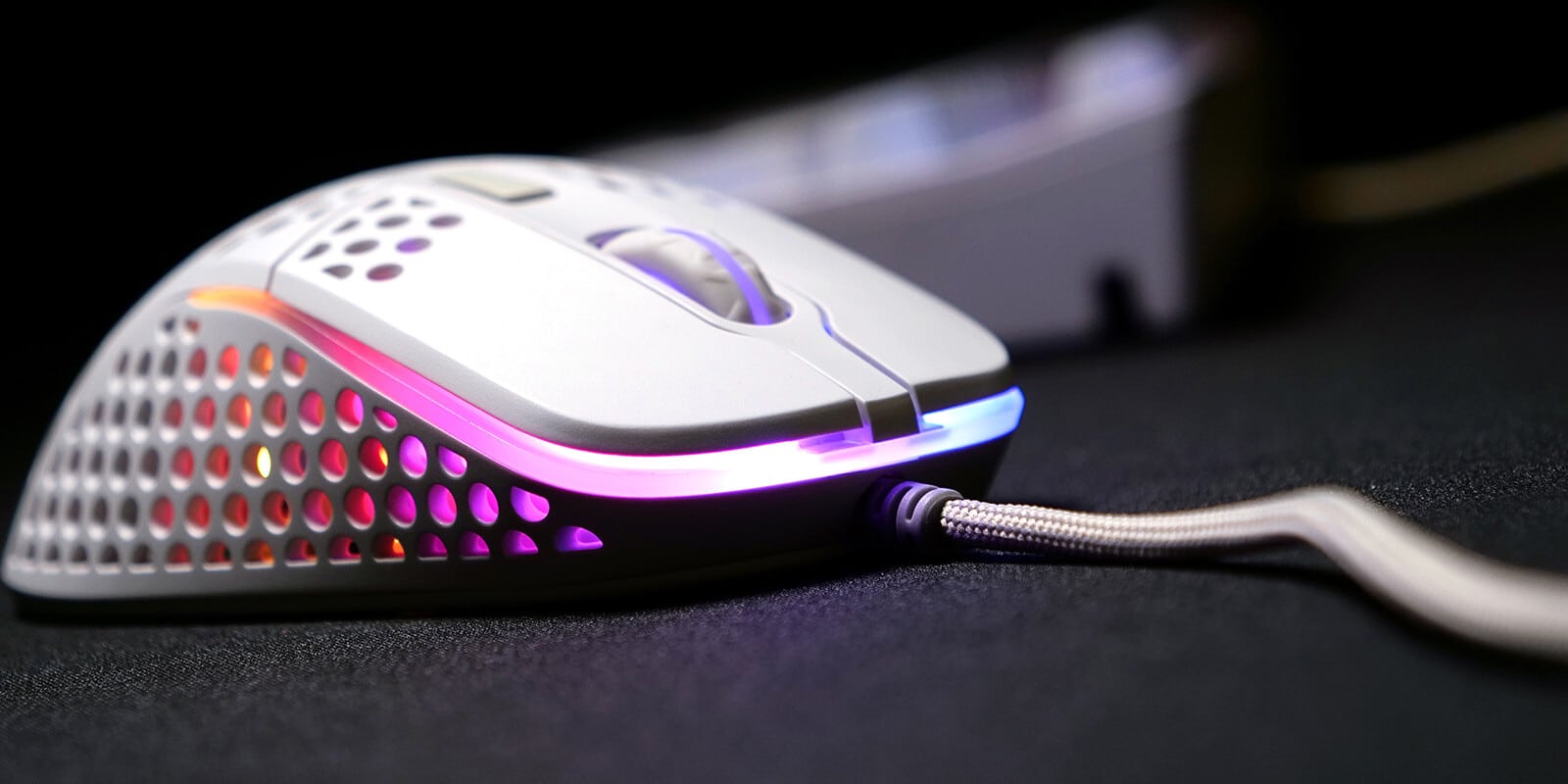 Xtrfy M4 RGB White