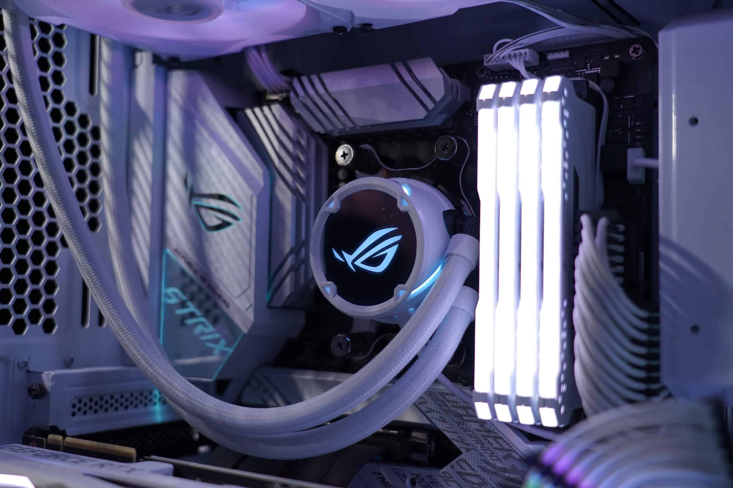 ASUS ROG Strix LC 240 RGB White Edition