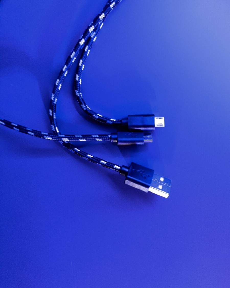 Stealth SP-C10 Twin Play & Charge Cables for PS4 Controllers
