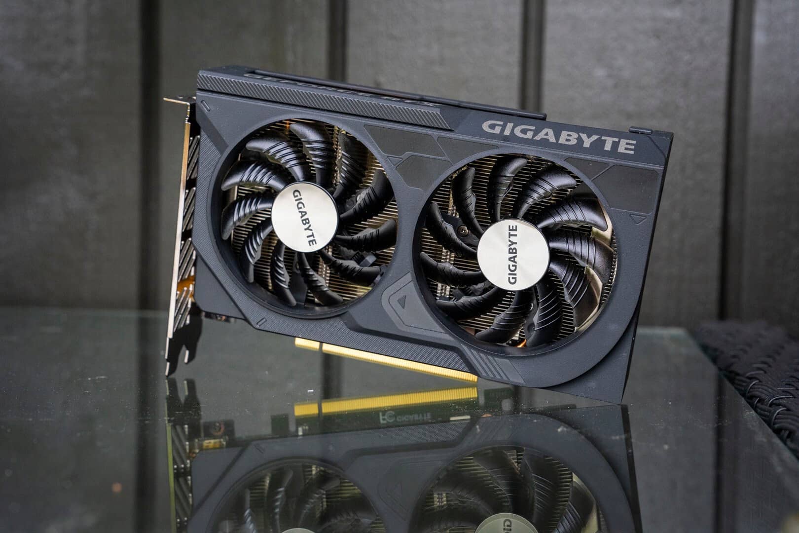 Gigabyte NVIDIA GeForce RTX 4060 WINDFORCE OC Lifestyle Image