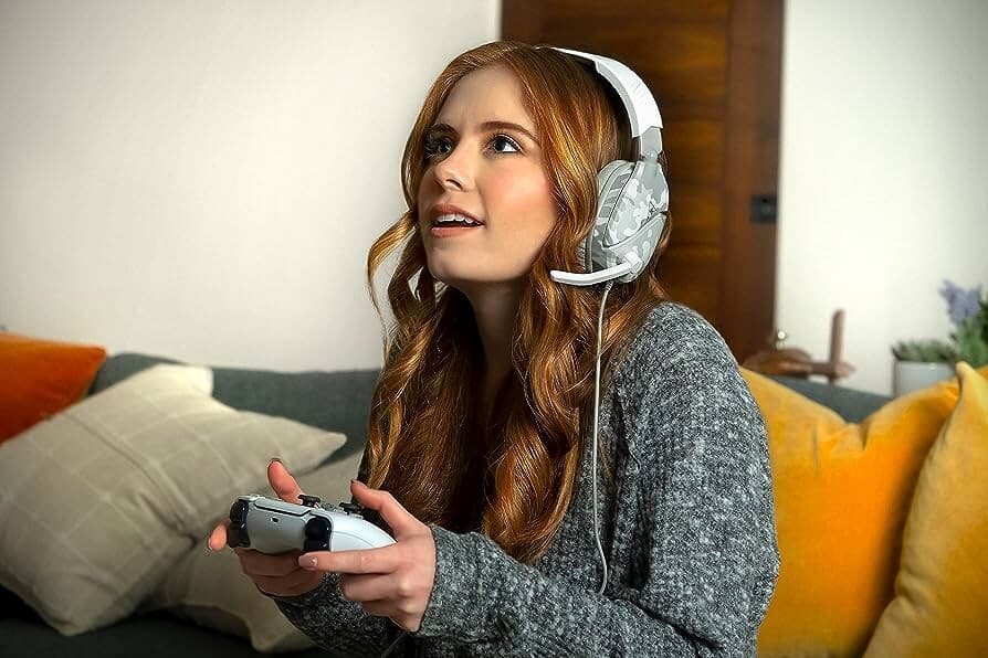 Turtle Beach Recon 70 Arctic Camo Lifestyle Image