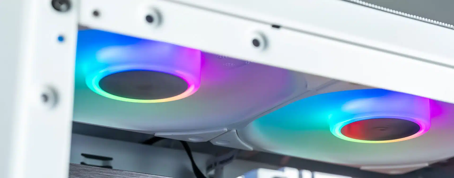 Cooler Master SickleFlow 120 ARGB White Lifestyle Image