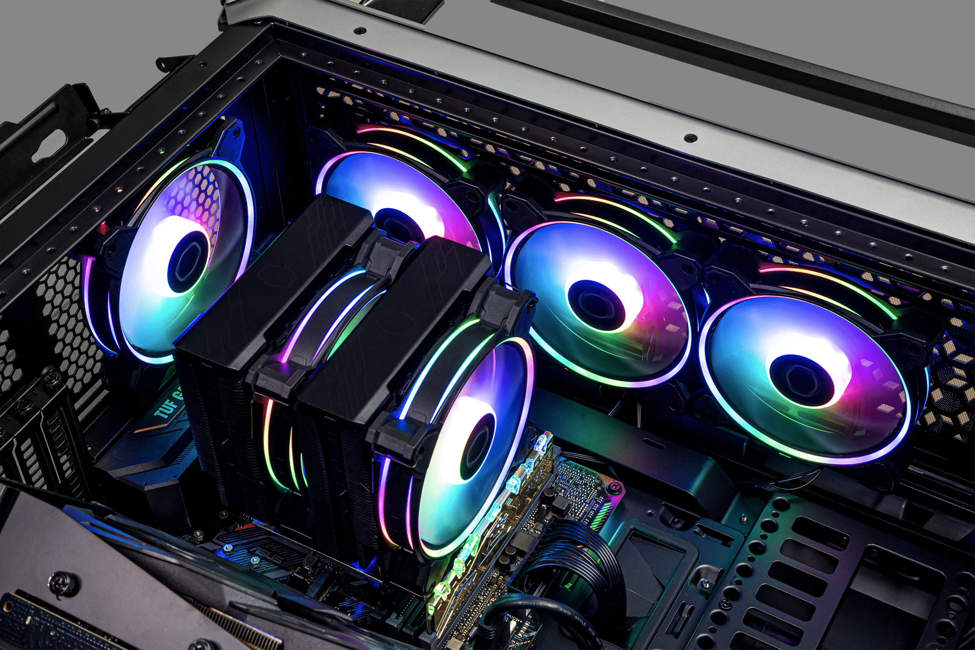 Cooler Master MasterFan MF120 HALO² Black Lifestyle Image