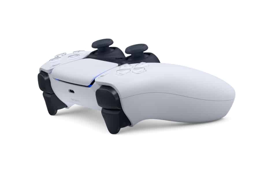 DualSense Wireless Controller + EA SPORTS FC 24 Bundle