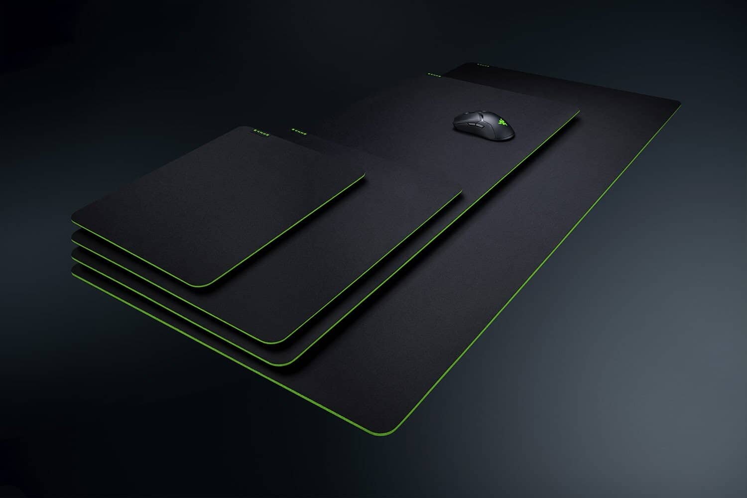 Razer Gigantus V2 Large Gaming Mouse Mat - 450 x 400 x 3 mm