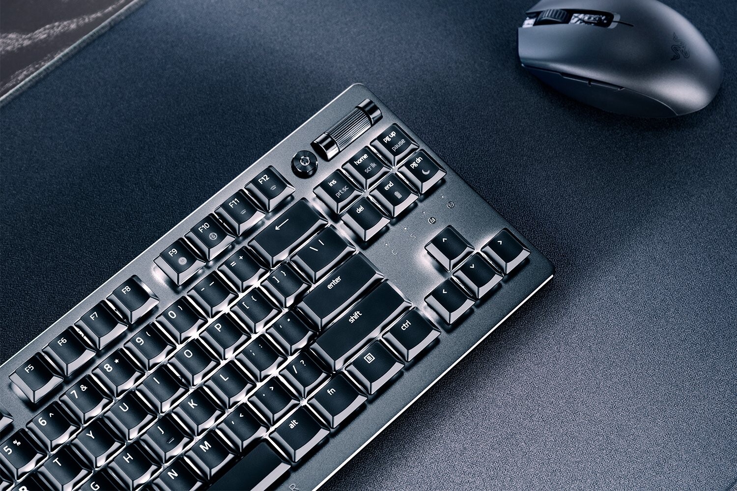 Razer DeathStalker V2 Pro TKL Red Linear Optical Switches Wireless RGB Gaming Keyboard