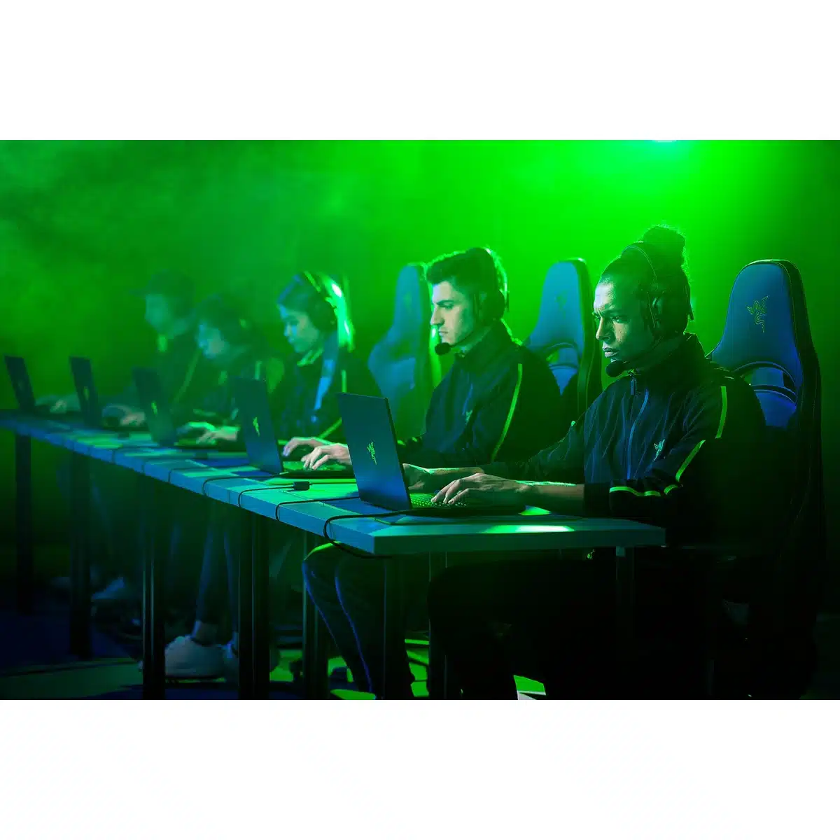 Razer - BlackShark V2 Pro Headset - Black Poster 3