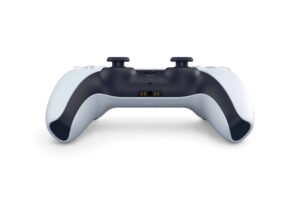 DualSense Wireless Controller + EA SPORTS FC 24 Bundle